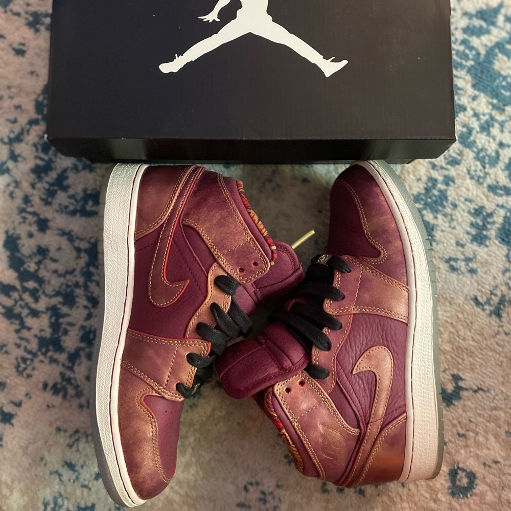 Air Jordan 1 Mid BHM (GS) Maroon US Youth Size 4.5/Women’s Size 6.5